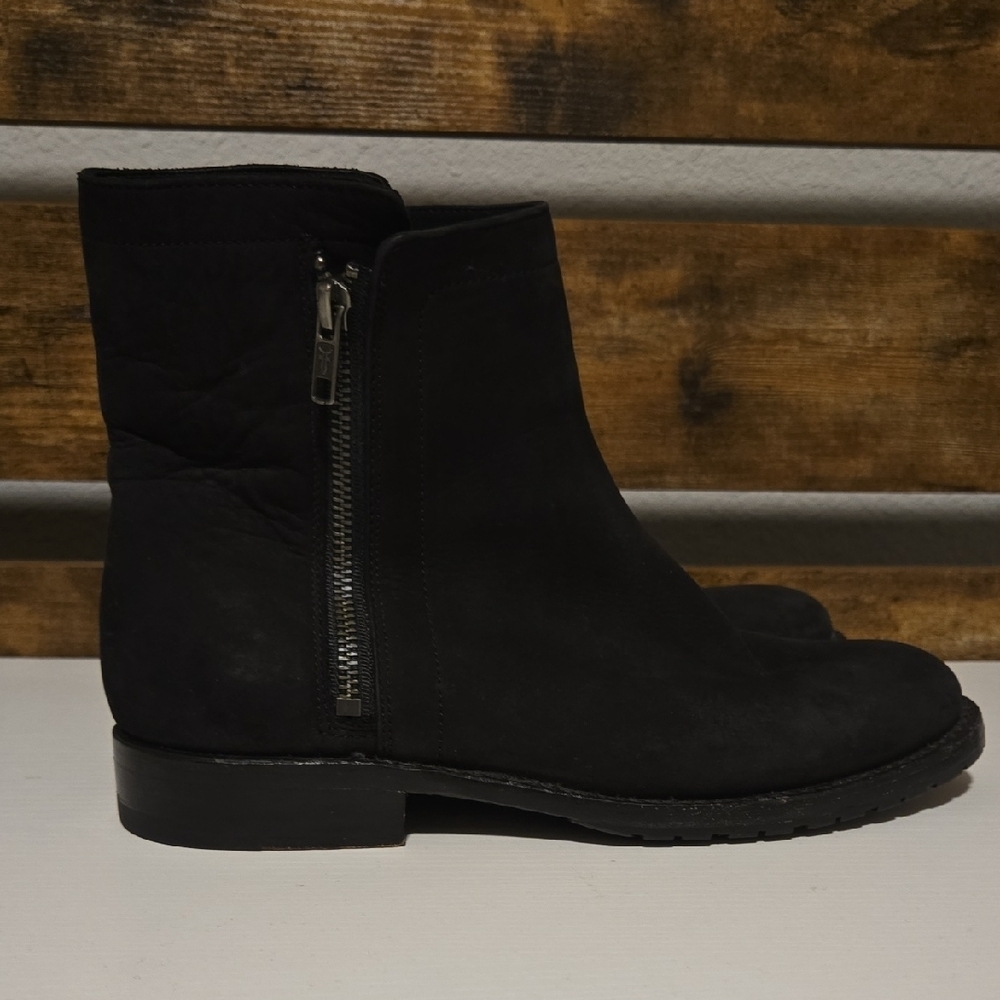 Frye Black Chelsea Ankle Boots with Side Zipper Size 8.5B